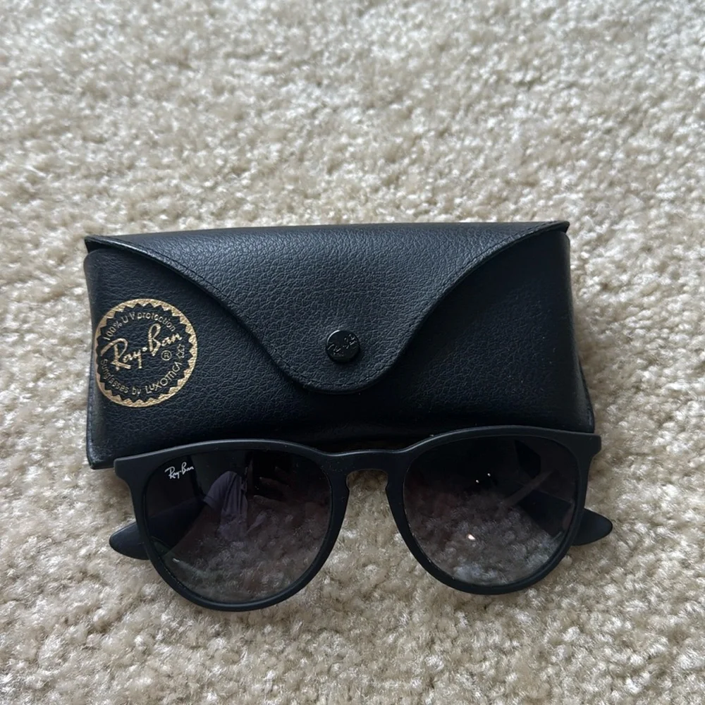 RayBan - black - Picture 1 of 1